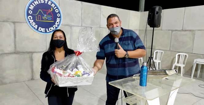 ganhadora-do-sorteio-da-cesta-de-produtos-para-cabelo